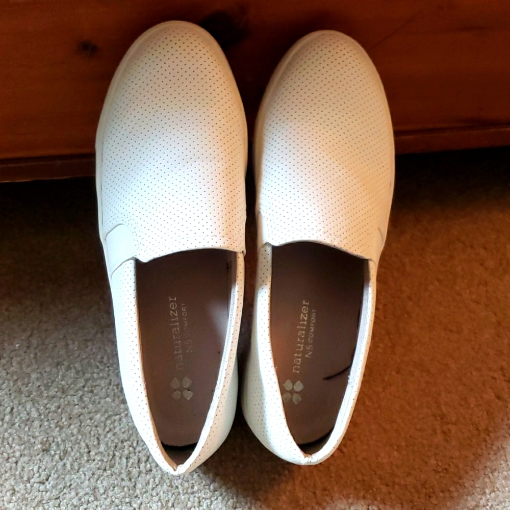 Naturalizer Marianne leather slip on shoes